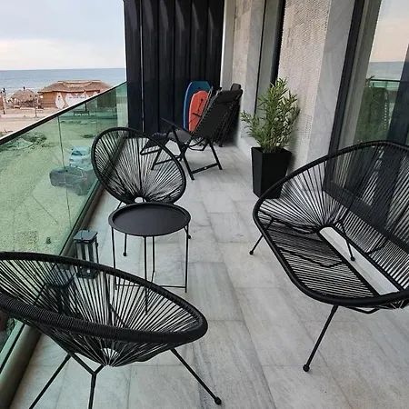 Sea View Season - Mamaia Nord アパート ナボダリ