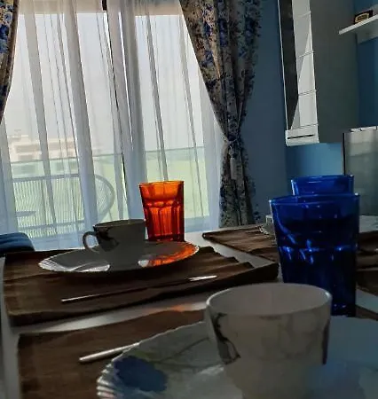 Sea View Season - Mamaia Nord アパート ナボダリ
